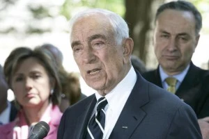 Senator Lautenberg at a 2006 press conference with Flight 103 families. Senator Lautenberg at a 2006 press conference with Flight 103 families