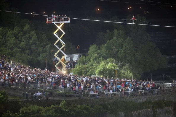 Aerialist Nik Wallenda Attempts To Cross Niagara Falls On A Tightrope Aerialist Nik Wallenda Attempts To Cross Niagara Falls On A Tightrope