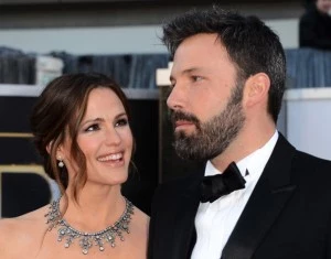 Jennifer Garner(L) and husband Ben Affleck arrive at the Oscars Jennifer Garner(L) and husband Ben Affleck arrive at the Oscars