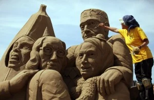 Artists Put The Finishing Touches To The Weston Super Mare Sand Sculptures Artists Put The Finishing Touches To The Weston Super Mare Sand Sculptures