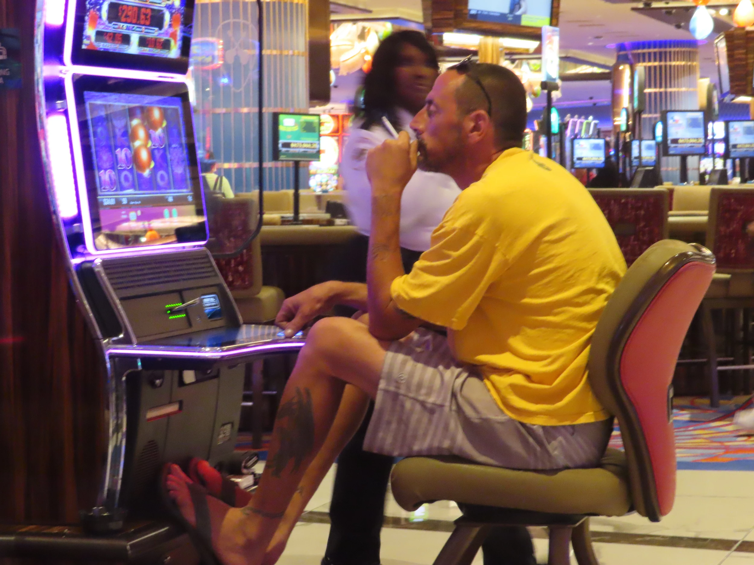 Atlantic City, NJ casino boss pulls out of smoking ban panel
discussion