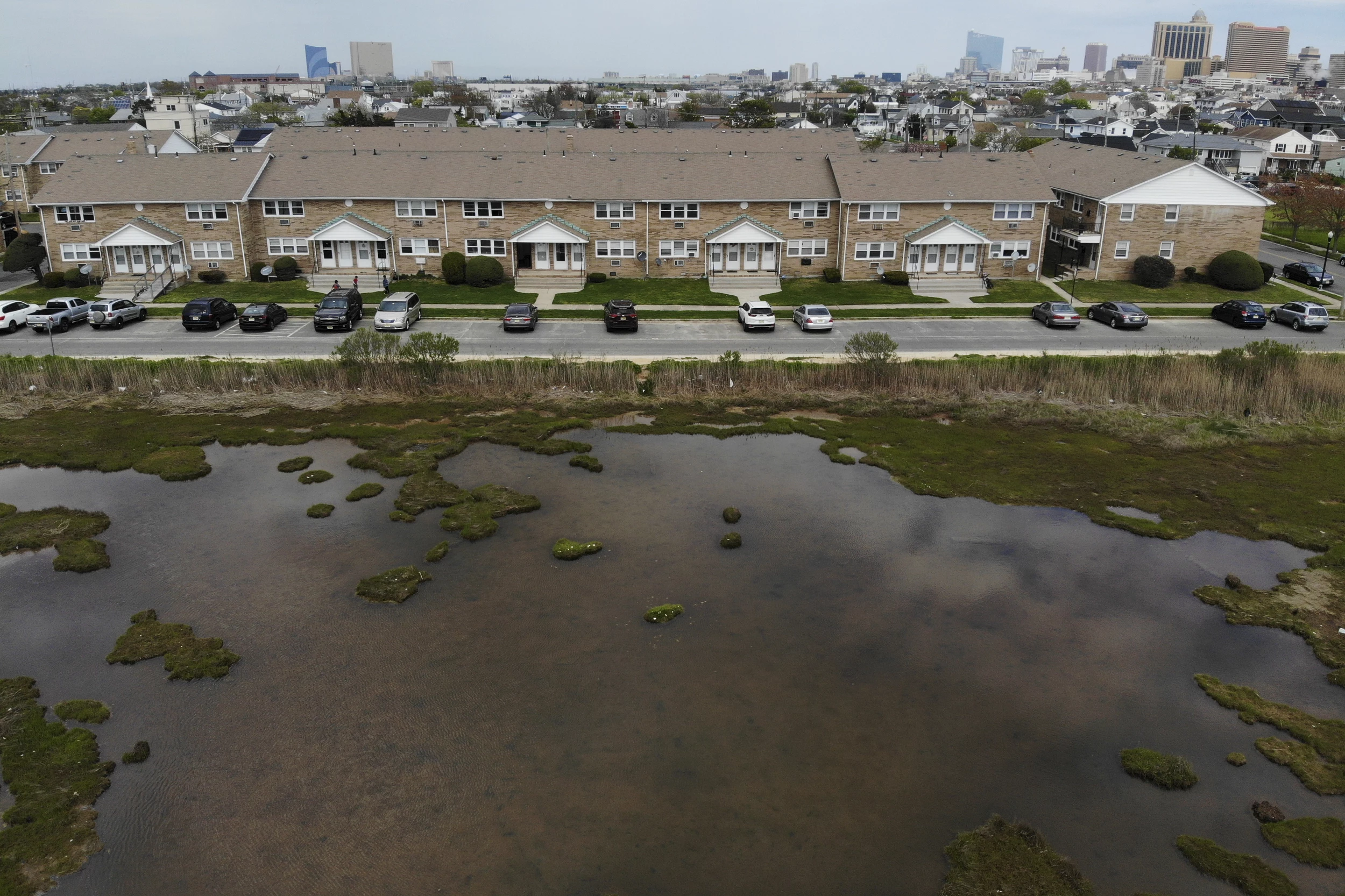 Amid rising seas, Atlantic City, NJ has no plans for retreat