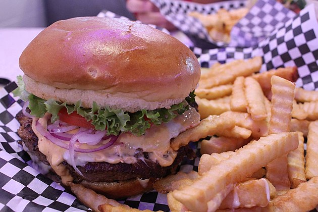 Burger at Doo Wop Diner (Facebook)
