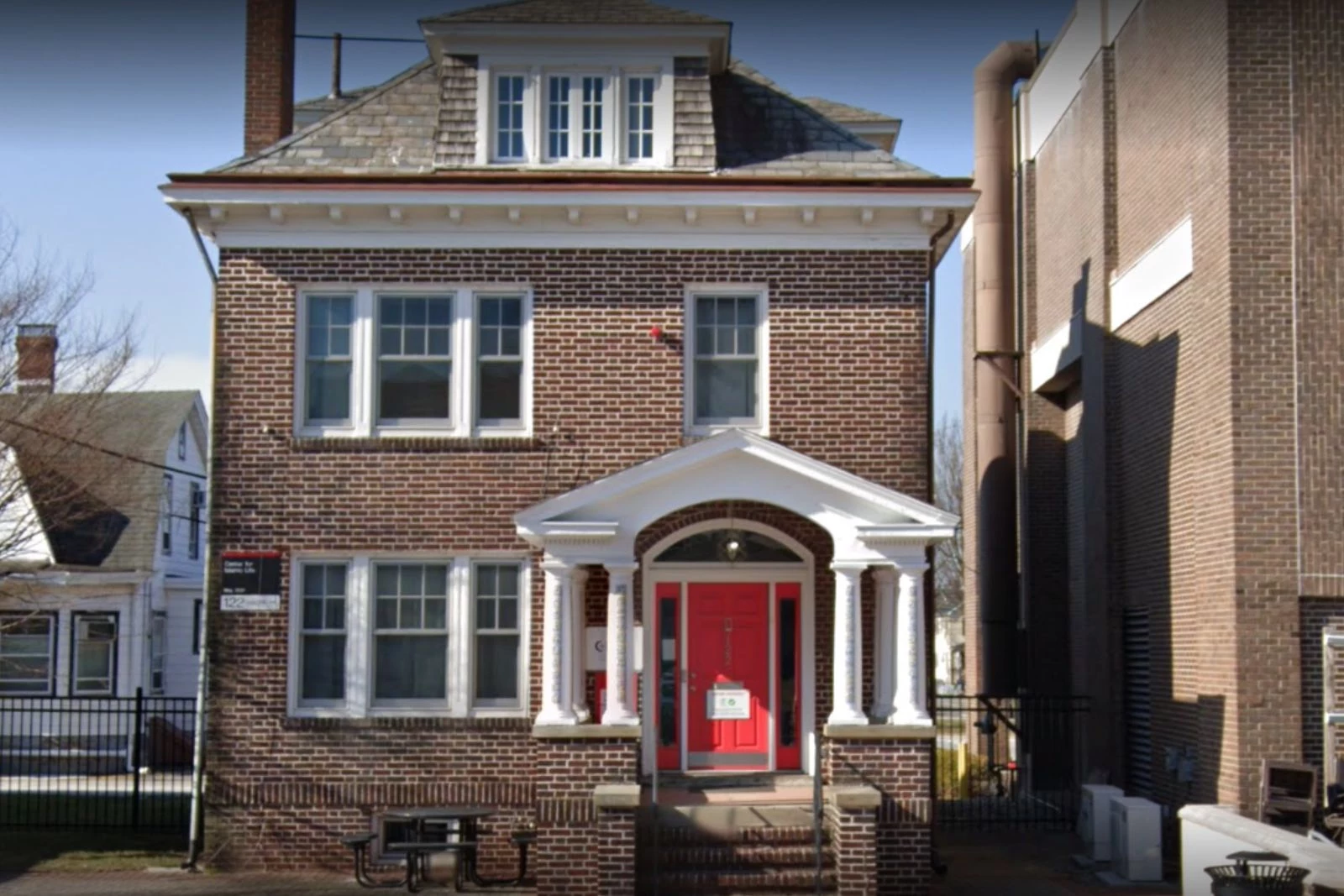 Center for Islamic Life at  Rutgers University, New Brunswick (Google Street View) 